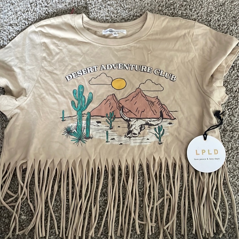 super cute cropped shirt